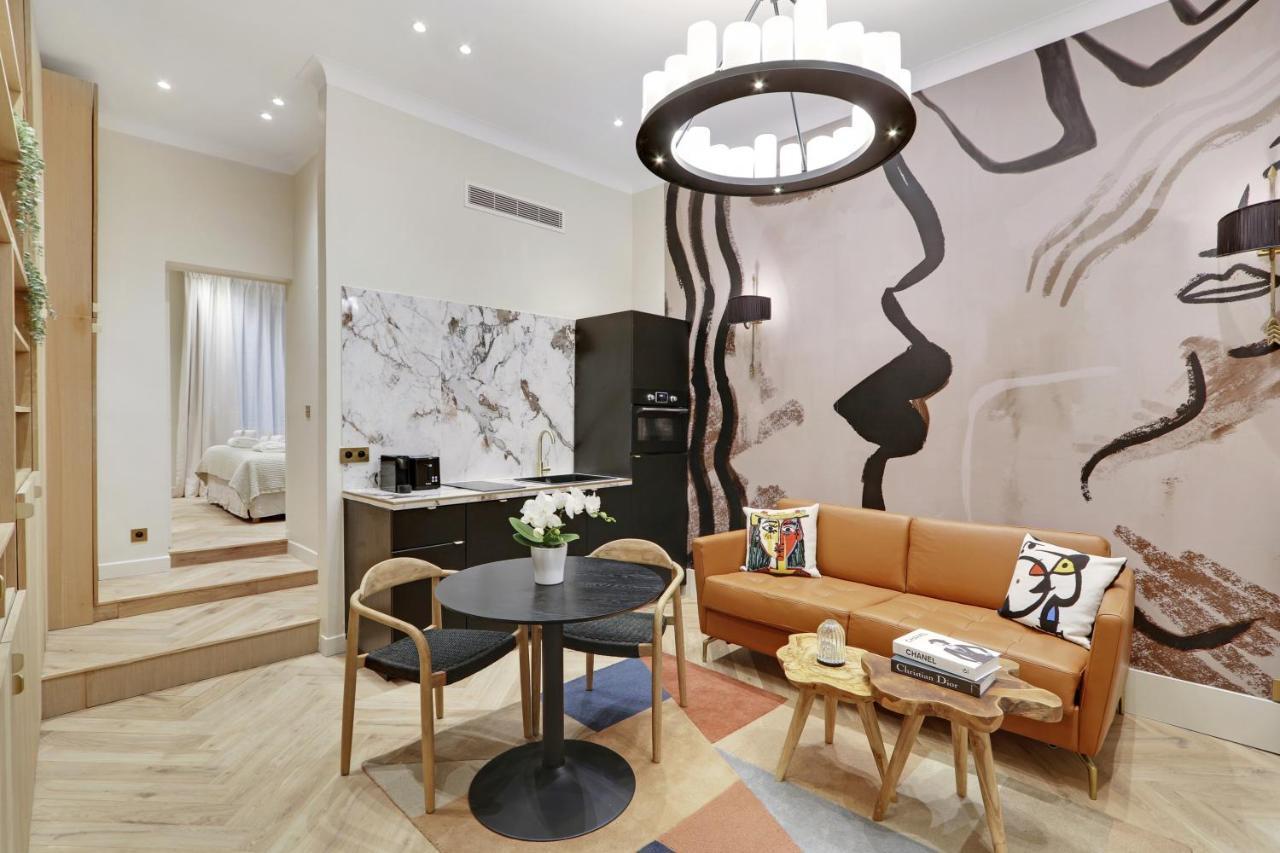 Appartement Pick A Flat's In Saint Germain - Rue Du Cherche Midi Parijs