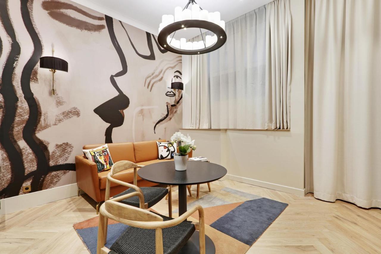 Pick A Flat's In Saint Germain - Rue Du Cherche Midi Parijs